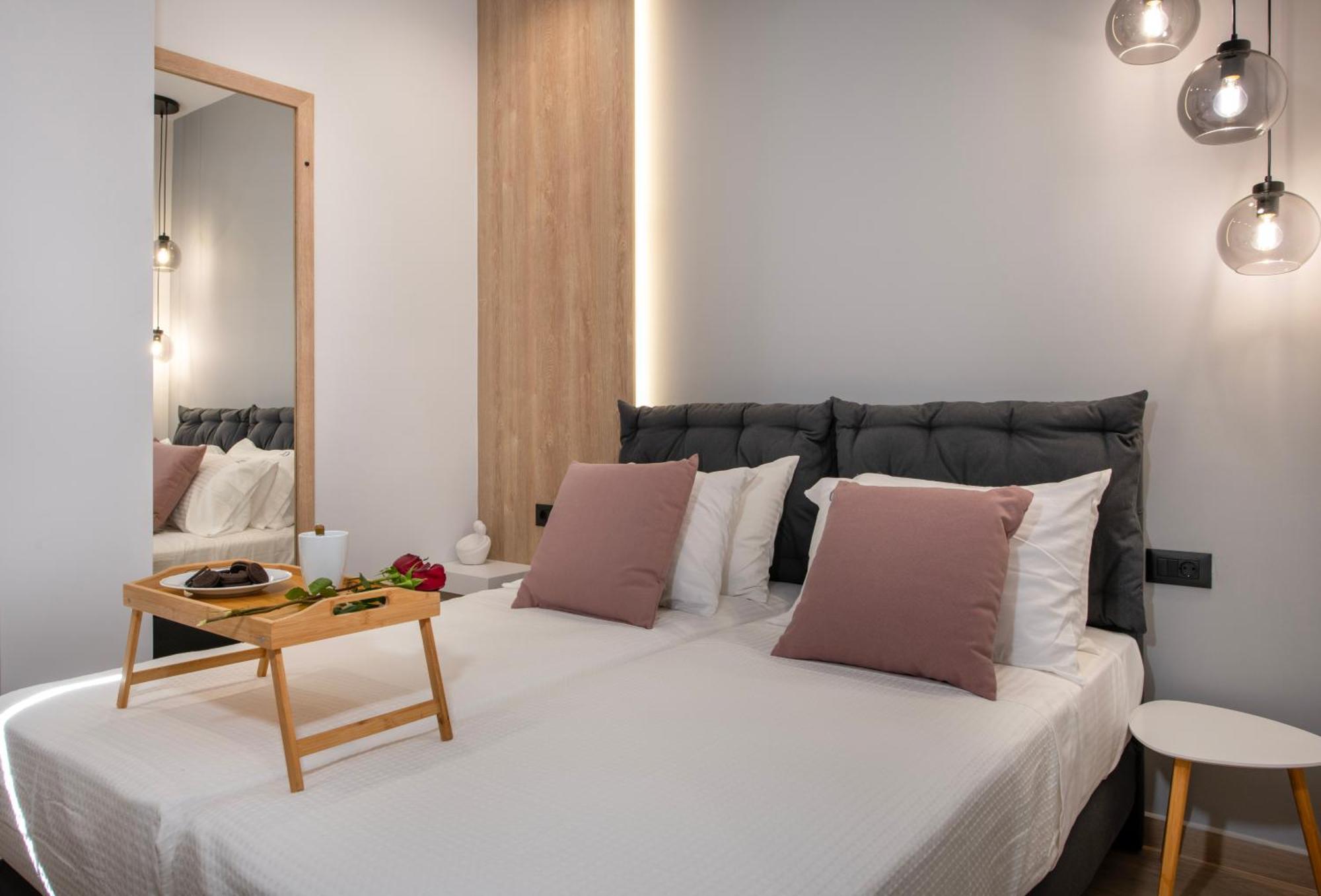Alpha Suites Chania  Bagian luar foto