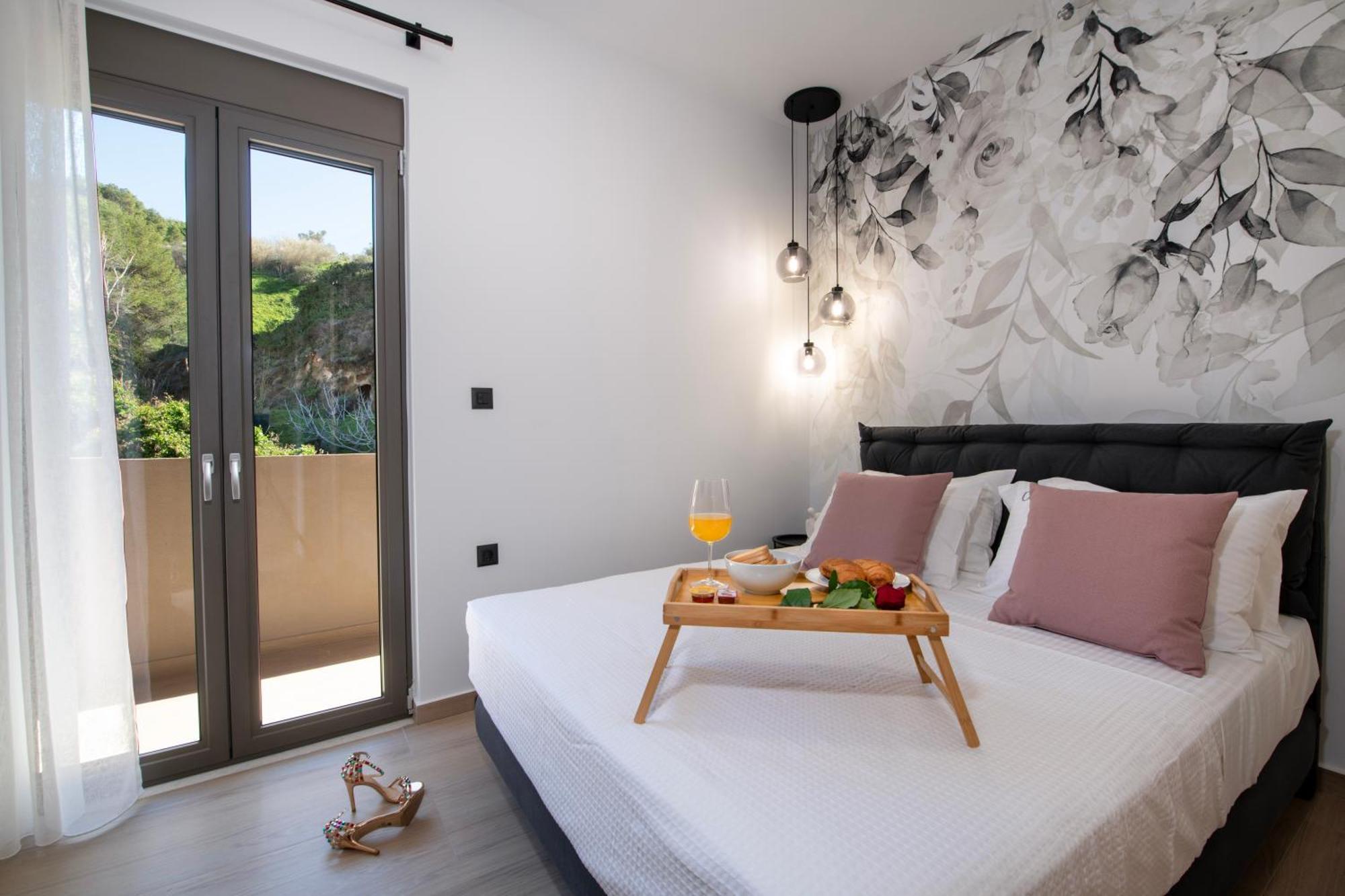 Alpha Suites Chania  Bagian luar foto