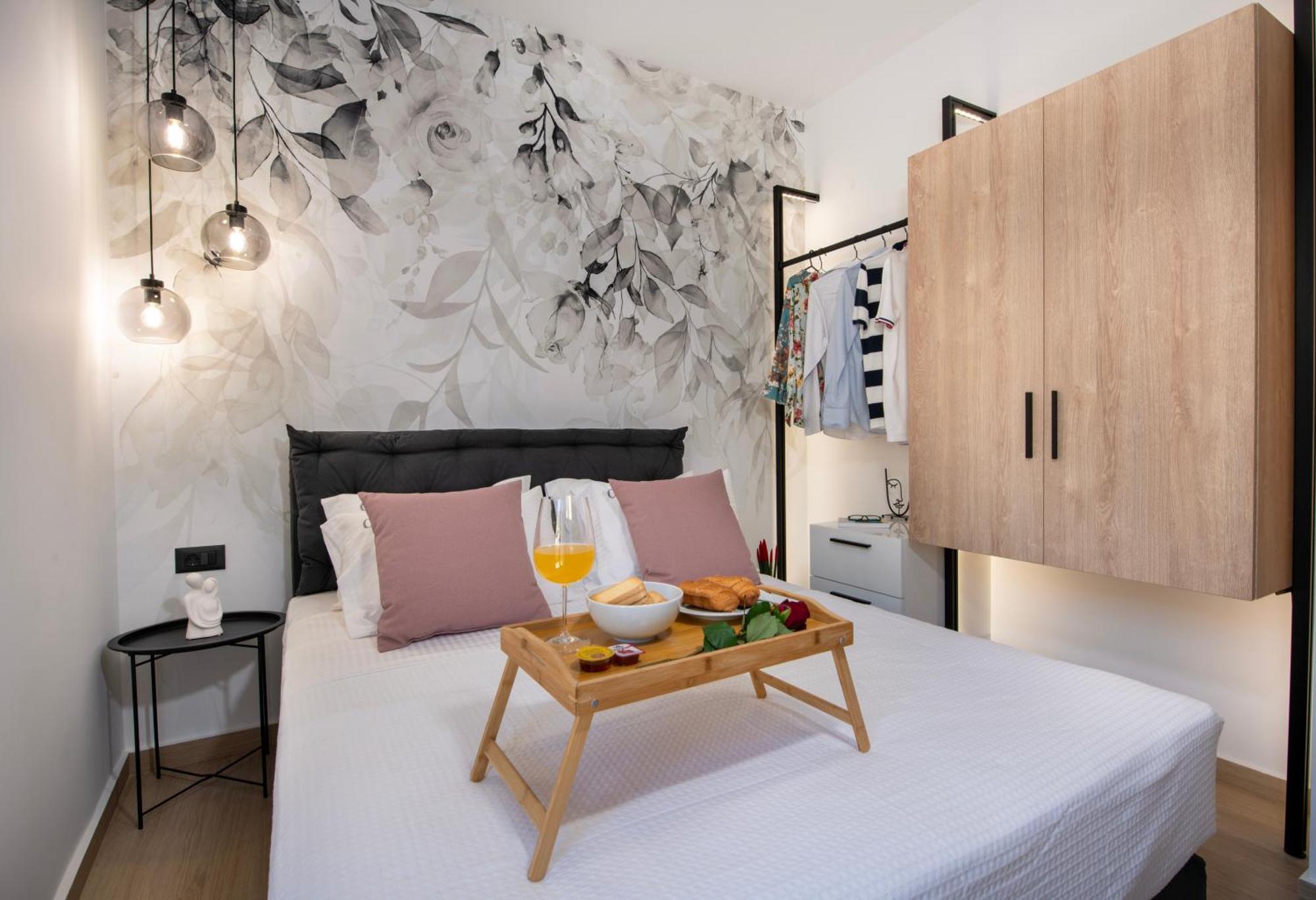 Alpha Suites Chania  Bagian luar foto