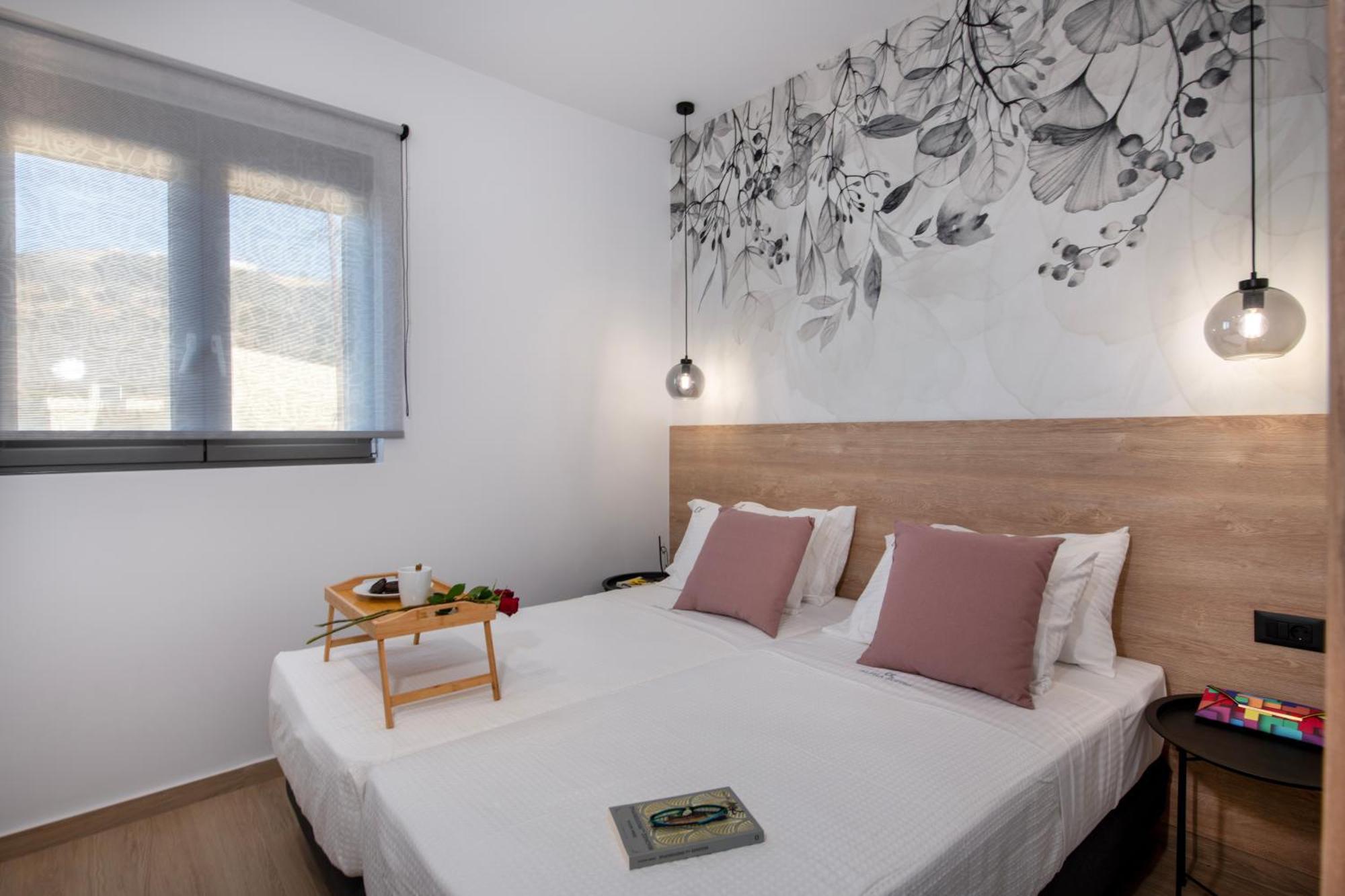 Alpha Suites Chania  Bagian luar foto