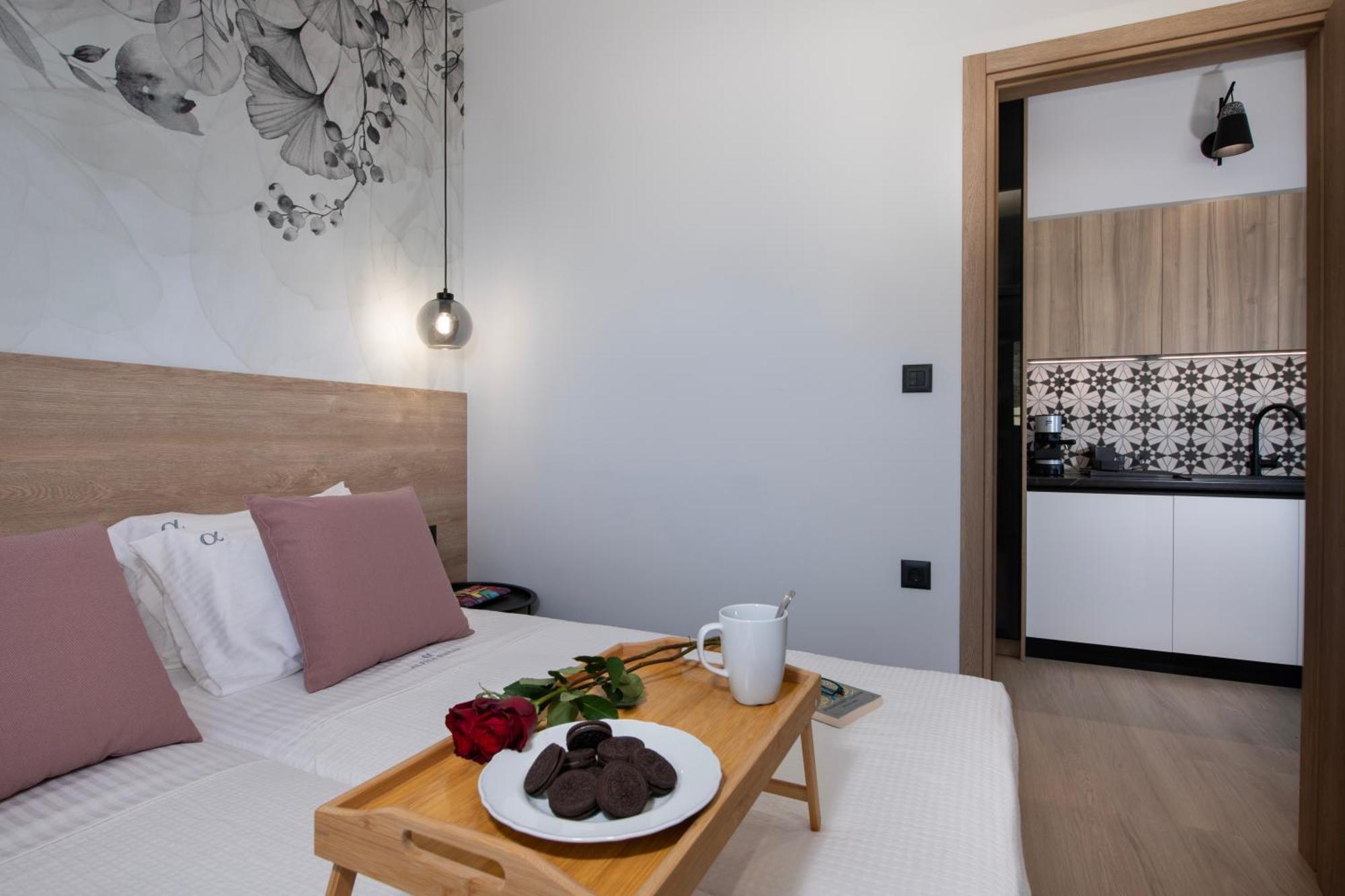 Alpha Suites Chania  Bagian luar foto