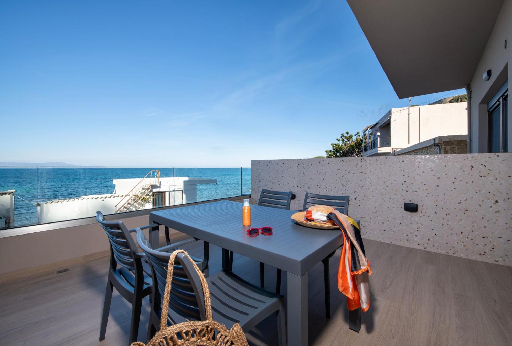 Alpha Suites Chania  Bagian luar foto