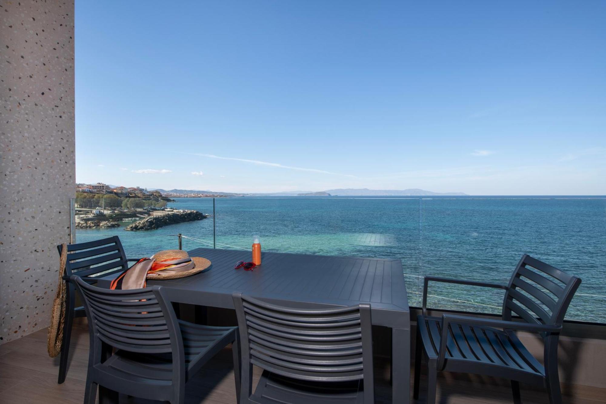 Alpha Suites Chania  Bagian luar foto