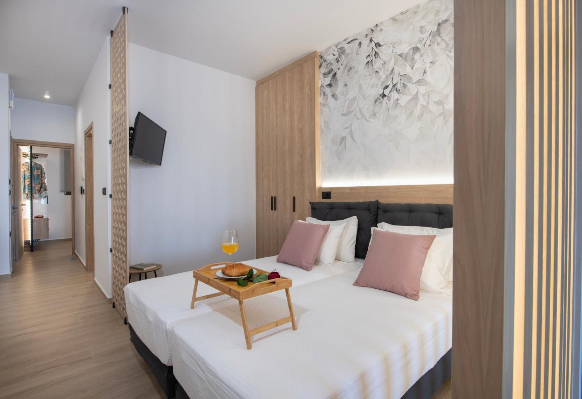 Alpha Suites Chania  Bagian luar foto