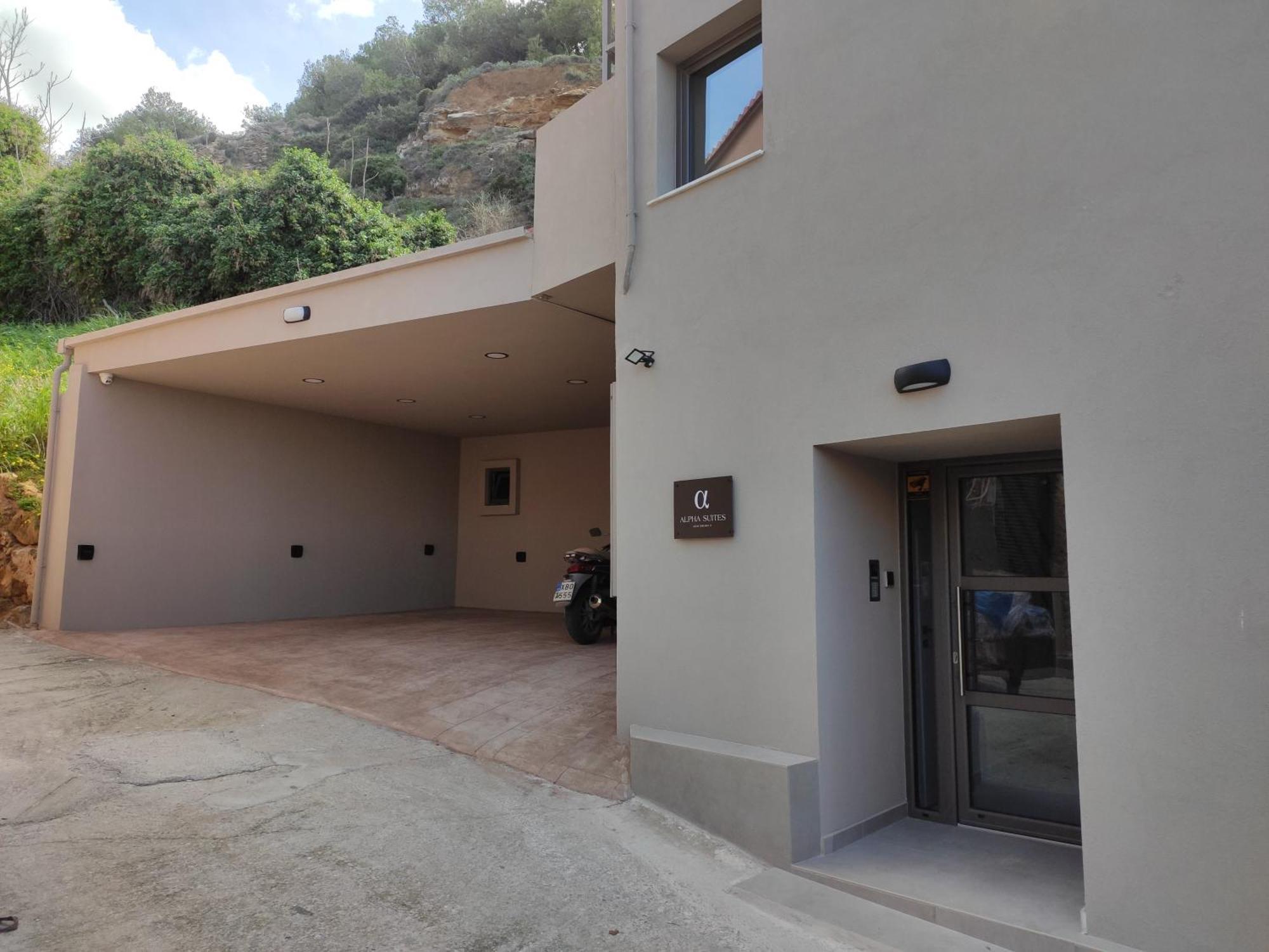 Alpha Suites Chania  Bagian luar foto